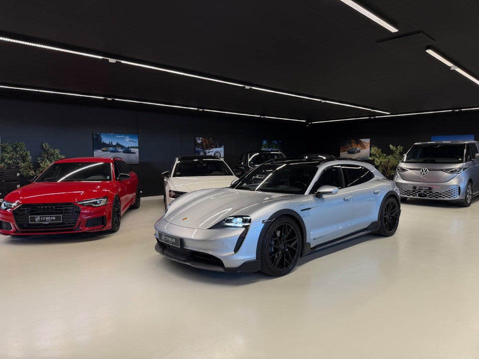 Porsche Taycan 4 Performance+ Cross Turismo 5d