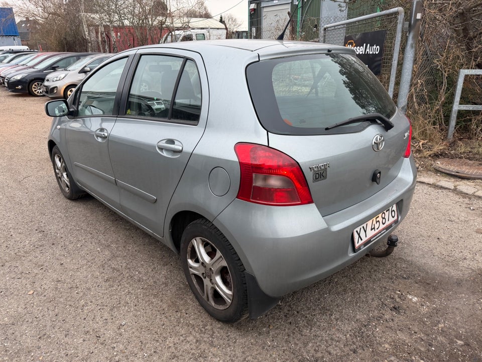 Toyota Yaris 1,3 Luna 5d
