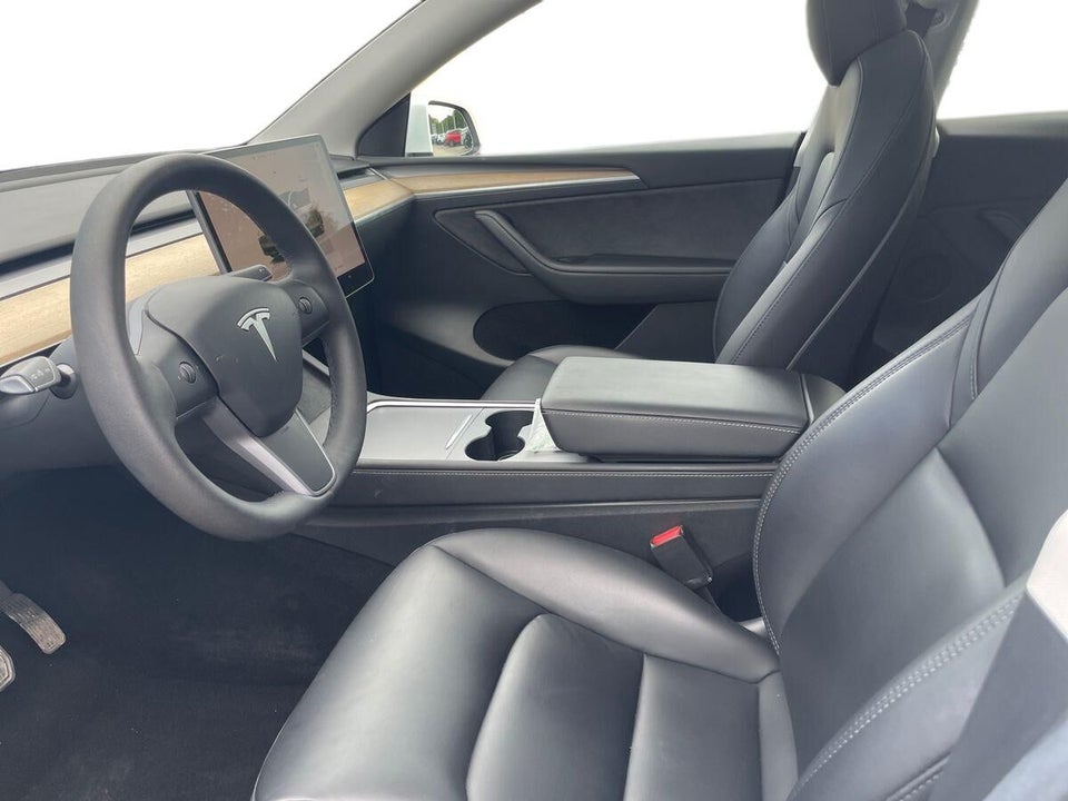 Tesla Model Y Long Range AWD 5d