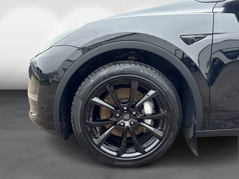 Tesla Model Y Long Range AWD 5d