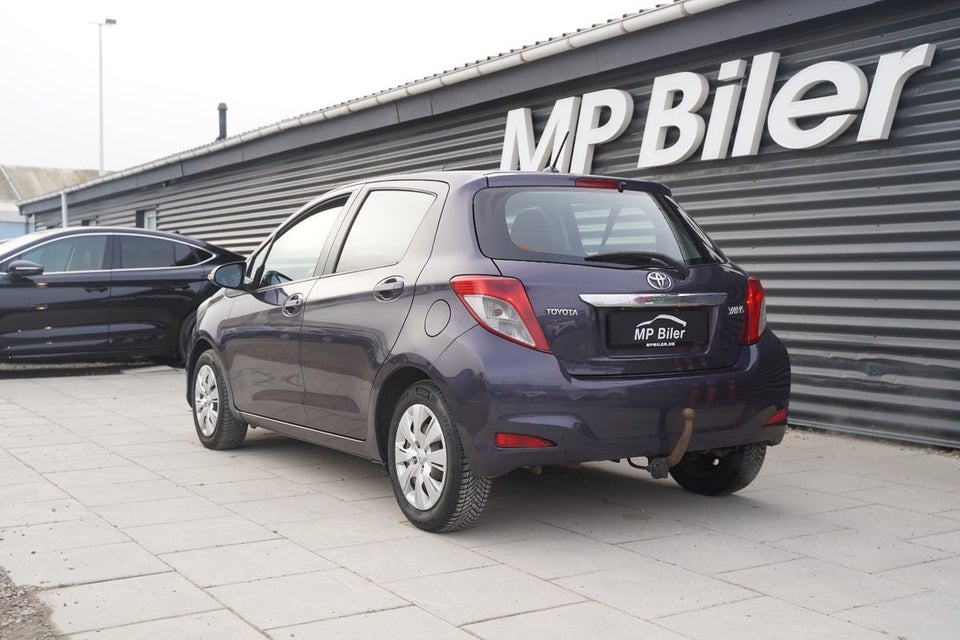 Toyota Yaris 1,3 VVT-i T2 5d