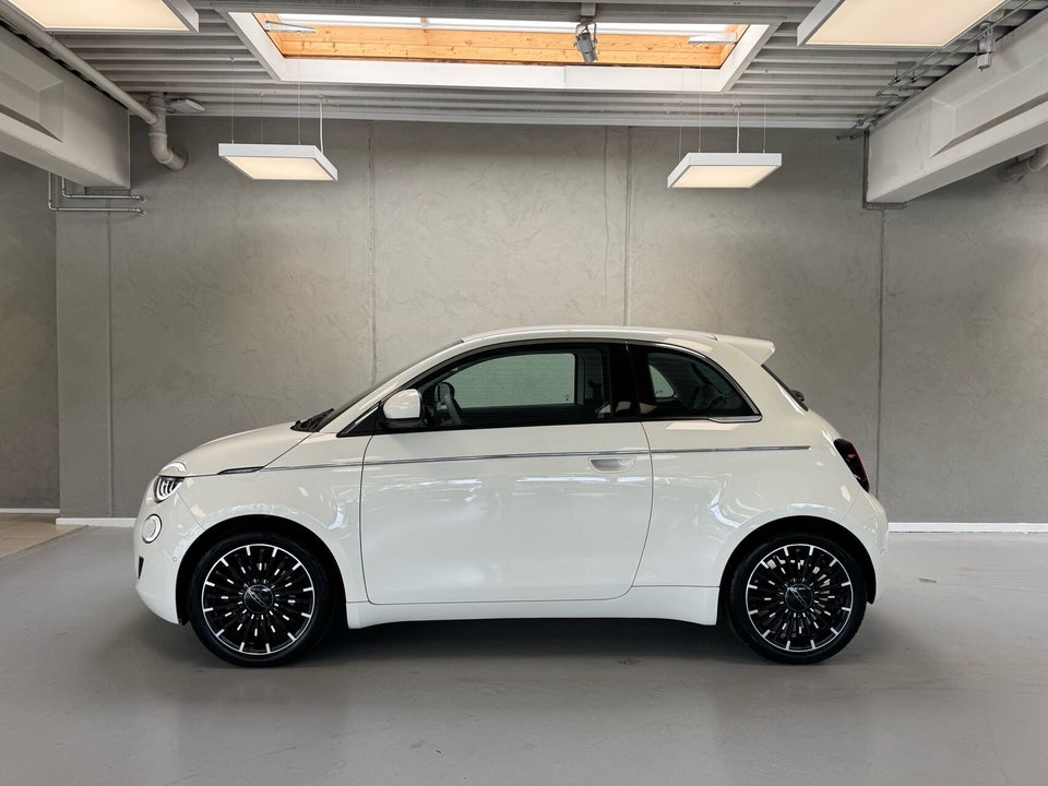 Fiat 500e 42 la Prima by Bocelli 3d