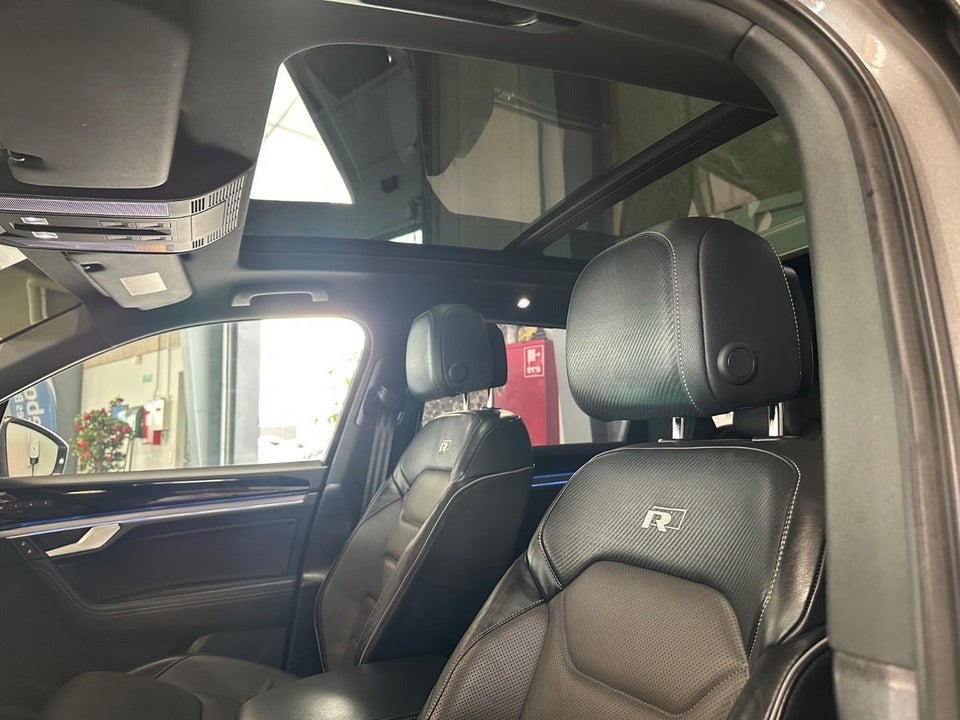 VW Touareg 3,0 TDi 286 R-line aut. 4Motion Van 5d
