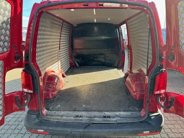VW Transporter 2,0 TDi 150 Kassevogn DSG lang