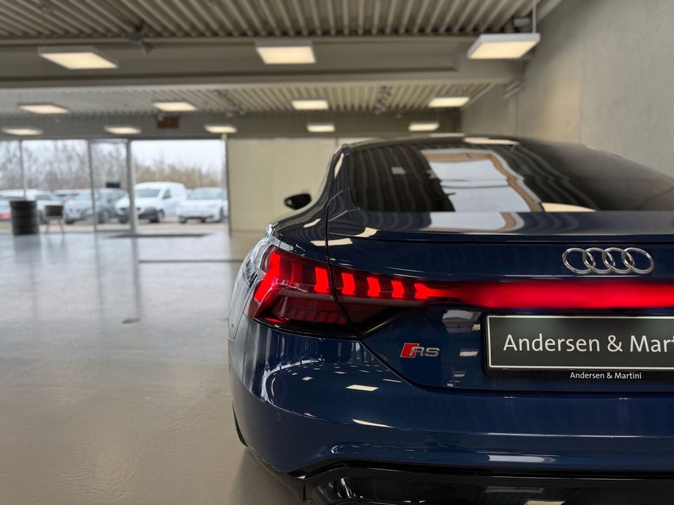 Audi RS e-tron GT quattro 4d