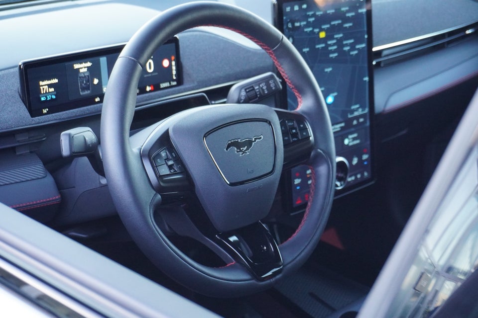 Ford Mustang Mach-E 98 Premium Extended Range 5d