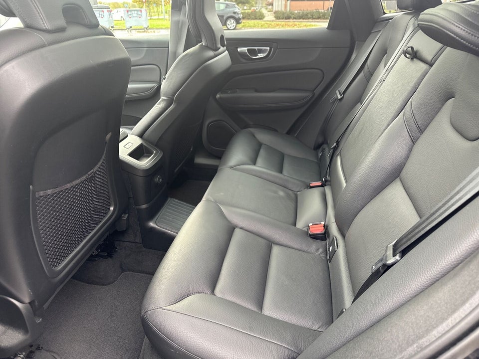 Volvo XC60 2,0 T8 ReCharge Inscription aut. AWD 5d