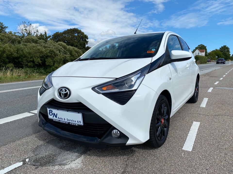 Toyota Aygo 1,0 VVT-i x-press 5d