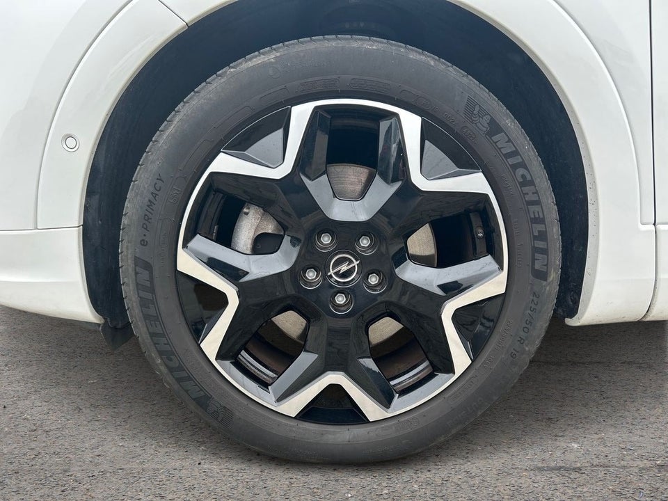 Opel Grandland 1,6 Hybrid Ultimate aut. 5d