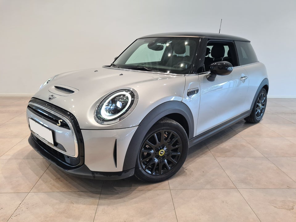 MINI Cooper SE Essential 3d
