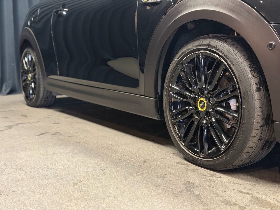 MINI Cooper SE Edition Premium Plus 3d