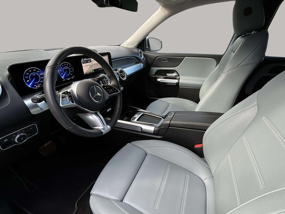 Mercedes EQB300 Progressive 4Matic Van 5d