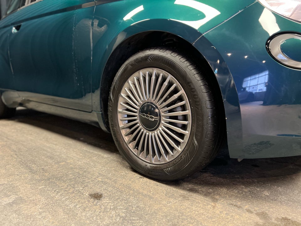 Fiat 500e 42 Icon 3d