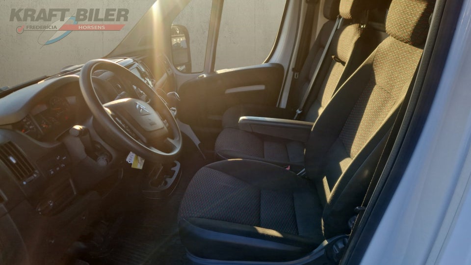 Citroën Jumper 33 2,2 BlueHDi 140 L2H2 FlexLine