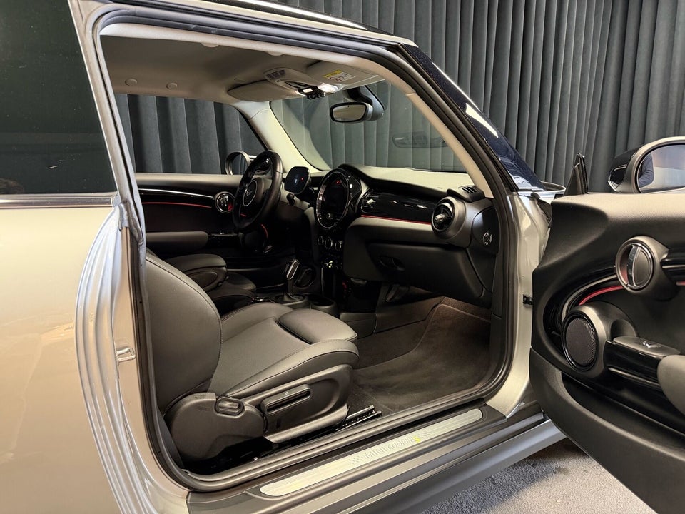 MINI Cooper SE Classic Trim 3d