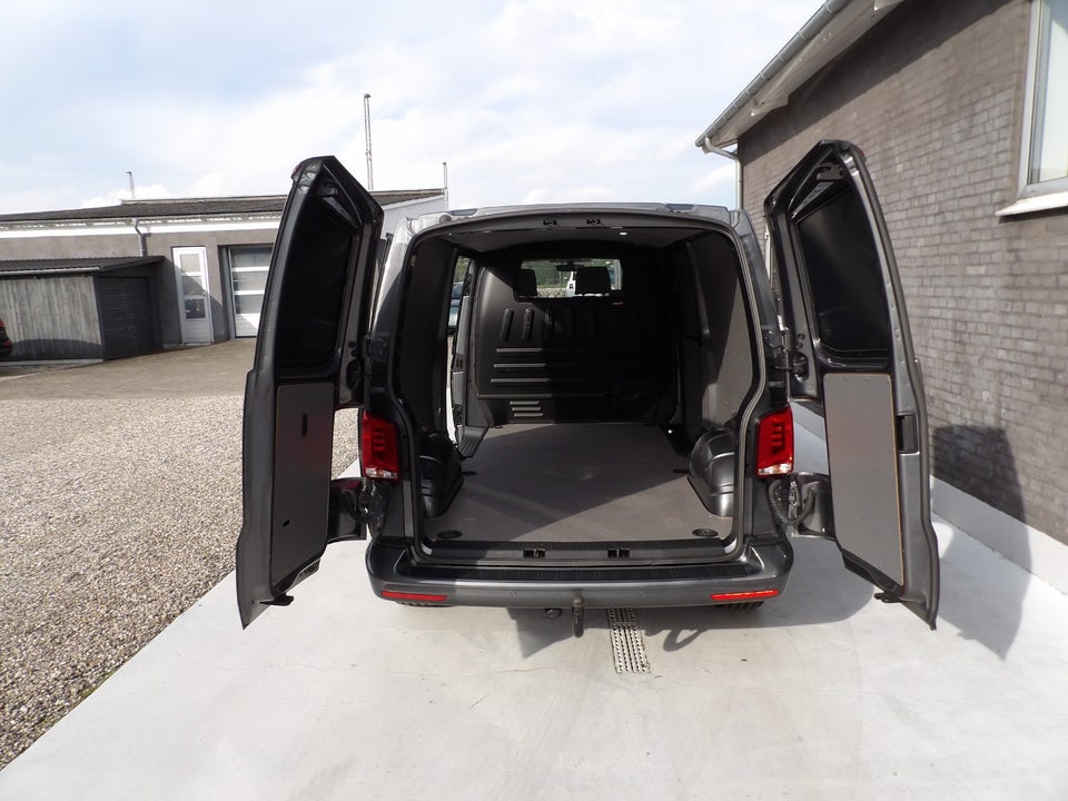 VW Transporter 2,0 TDi 204 Kassevogn DSG lang