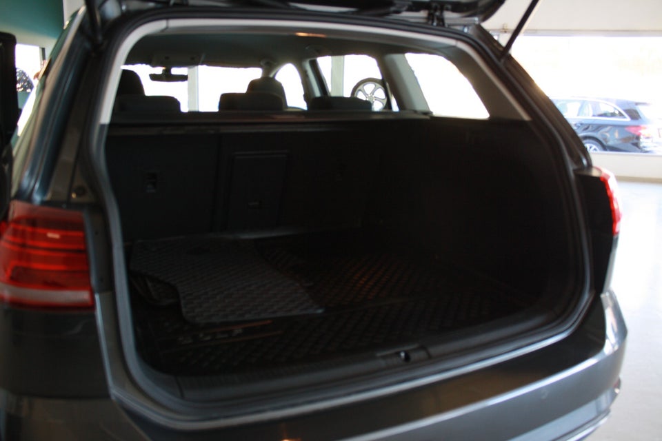 VW Golf VII 2,0 TDi 150 Comfortline DSG 5d