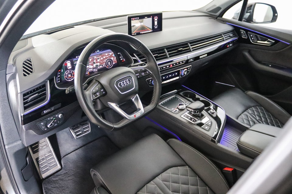 Audi Q7 3,0 TDi 272 S-line quattro Tiptr. 7prs 5d