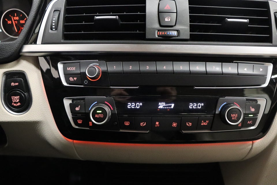 BMW 330d 3,0 Advantage aut. 4d