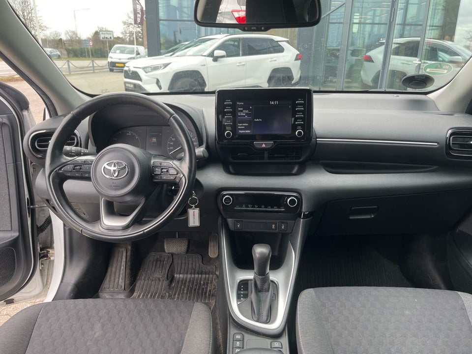 Toyota Yaris 1,5 Hybrid H3 Vision e-CVT 5d