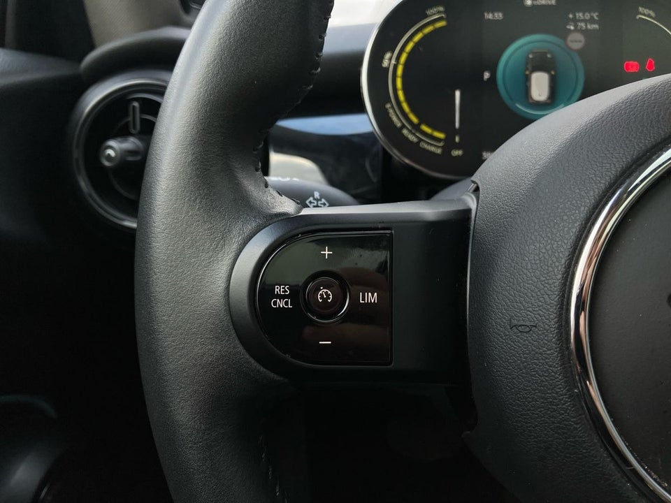 MINI Cooper SE Camden Edition 3d