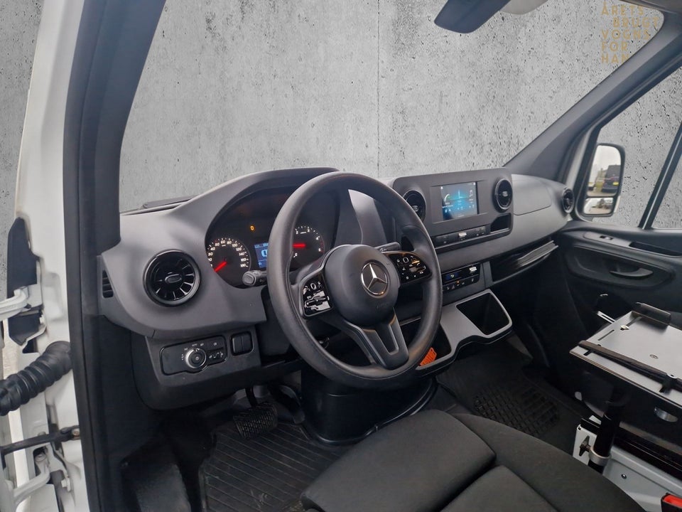 Mercedes Sprinter 317 2,0 CDi A2 Kassevogn aut. RWD