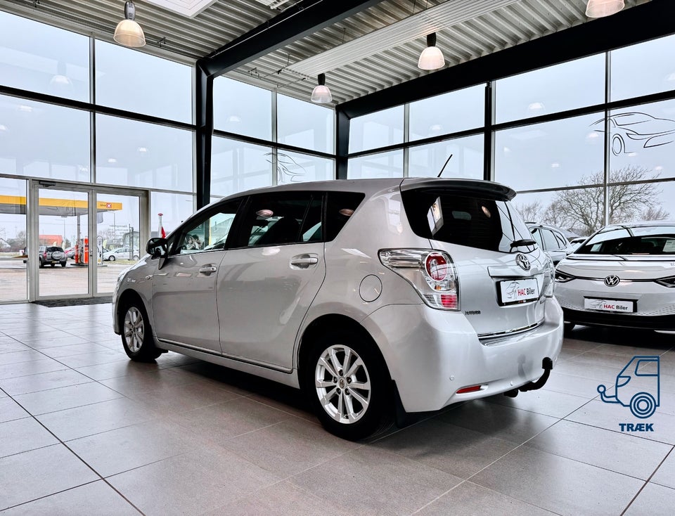 Toyota Verso 1,8 TX Skyview 7prs 5d