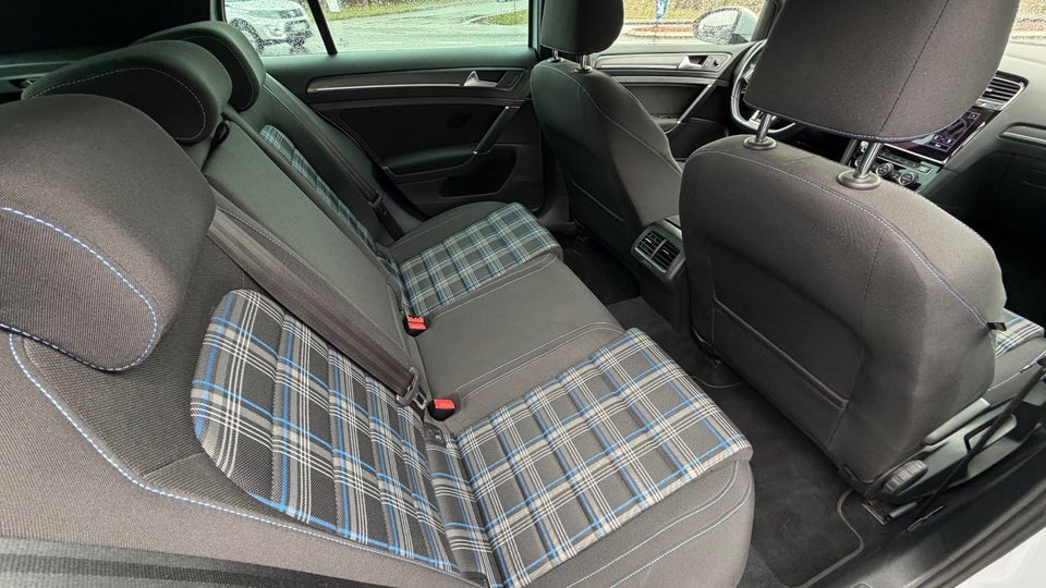 VW Golf VII 1,4 GTE DSG 5d