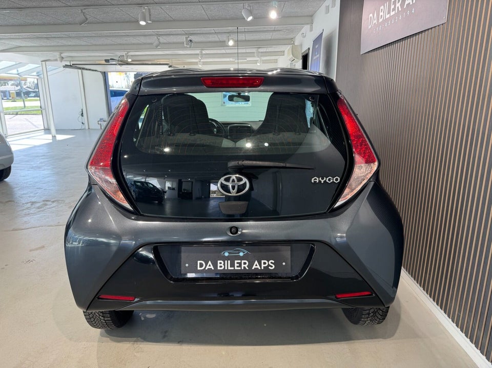 Toyota Aygo 1,0 VVT-i x-press 5d