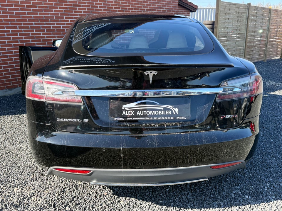 Tesla Model S P90D 5d