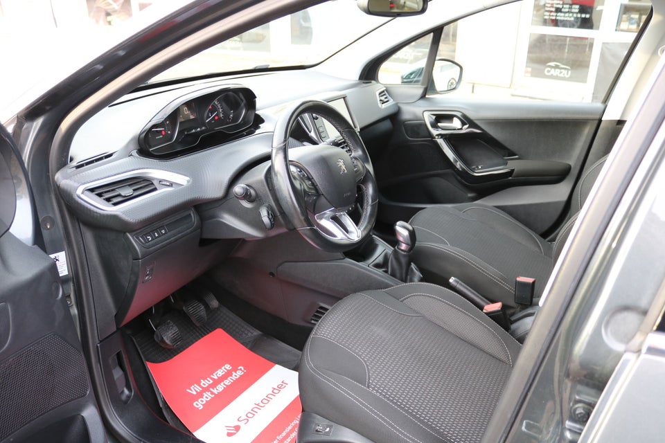 Peugeot 208 1,6 BlueHDi 100 Desire 5d