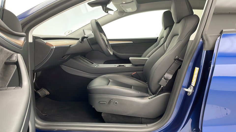 Tesla Model Y Long Range AWD 5d