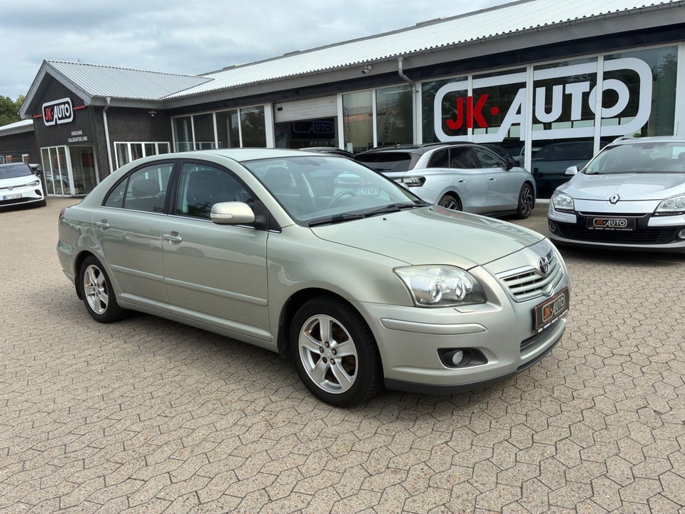Toyota Avensis 1,8 VVT-i Sol 5d