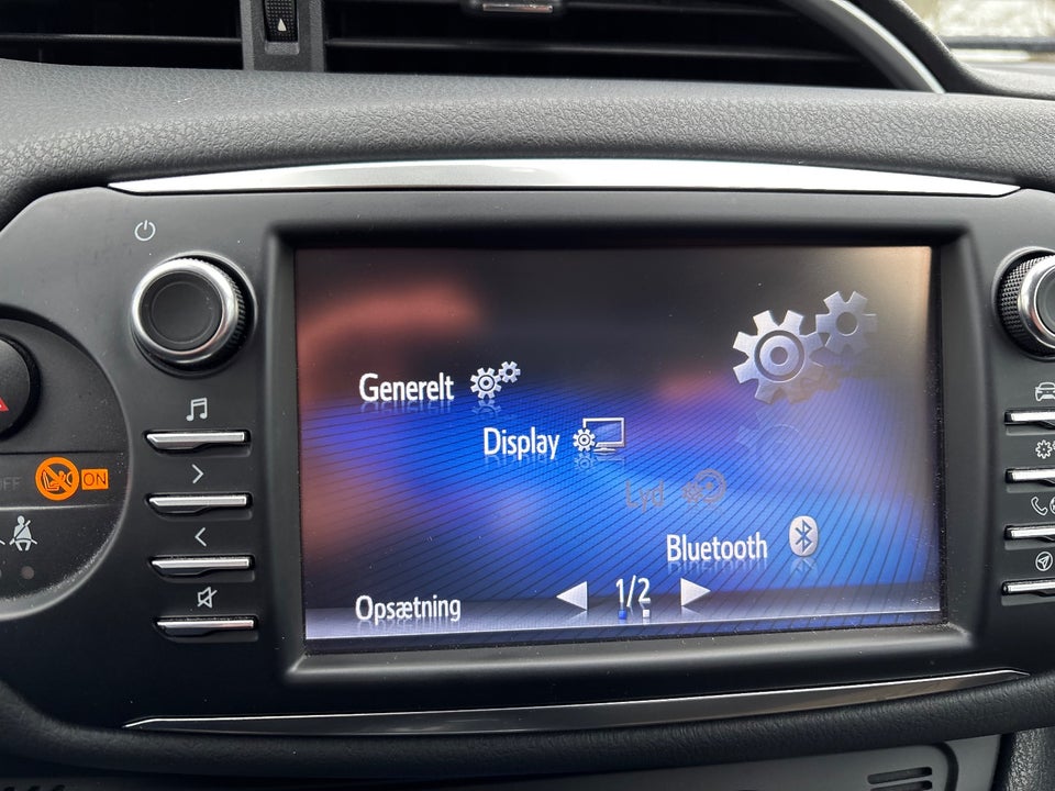 Toyota Yaris 1,5 Hybrid H1 e-CVT 5d