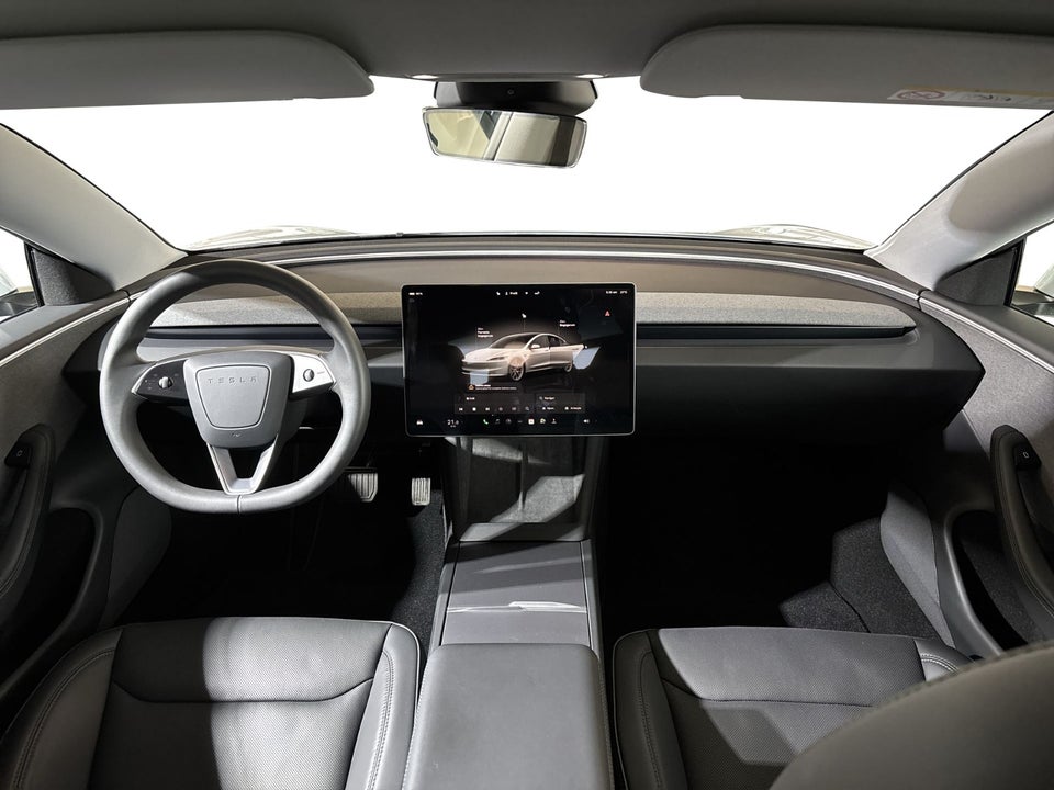 Tesla Model 3 RWD 4d