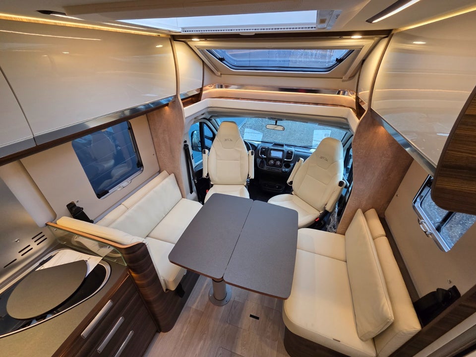 Laika Ecovip 2,2 L4009 DS aut. 3d