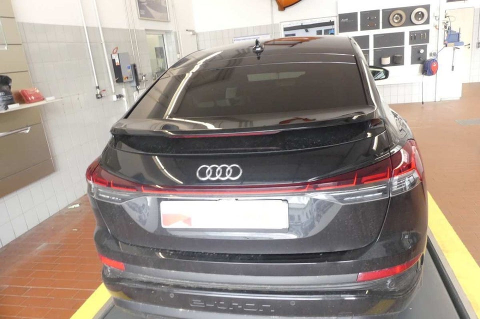 Audi Q4 e-tron 40 S-line Sportback 5d
