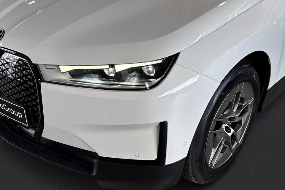 BMW iX xDrive40 5d
