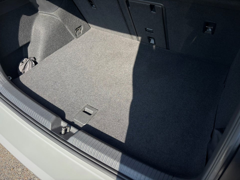 VW Golf VIII 1,4 GTE DSG 5d