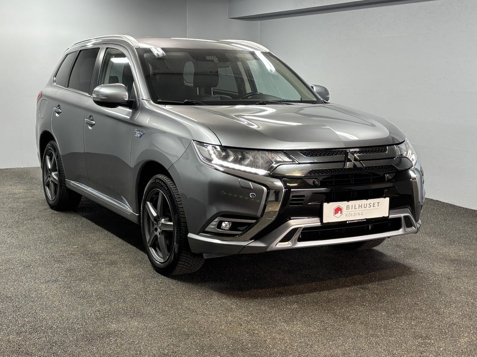 Mitsubishi Outlander 2,4 PHEV Intense CVT 4WD 5d
