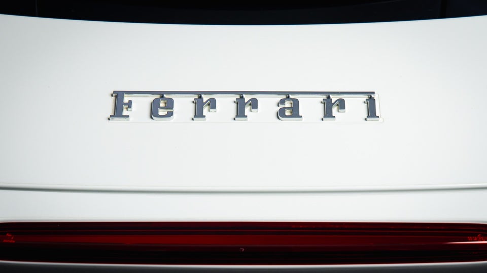 Ferrari SF90 Stradale 4,0 DCT 2d