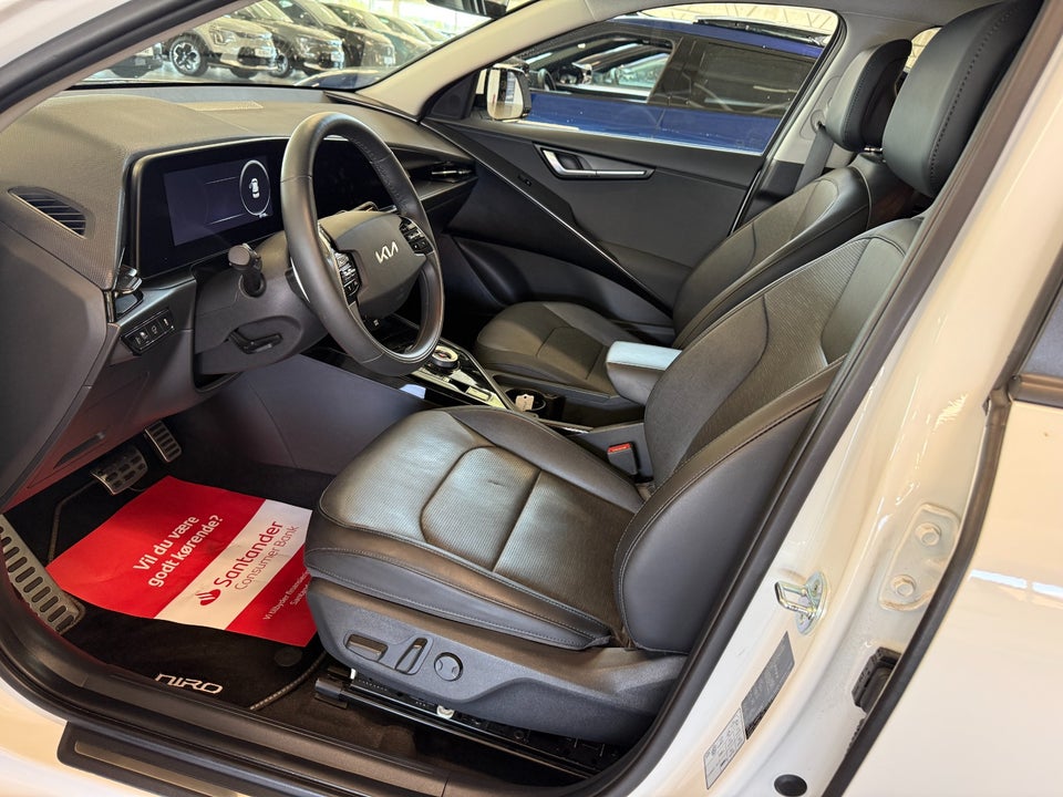 Kia Niro 64 EV Upgrade 5d