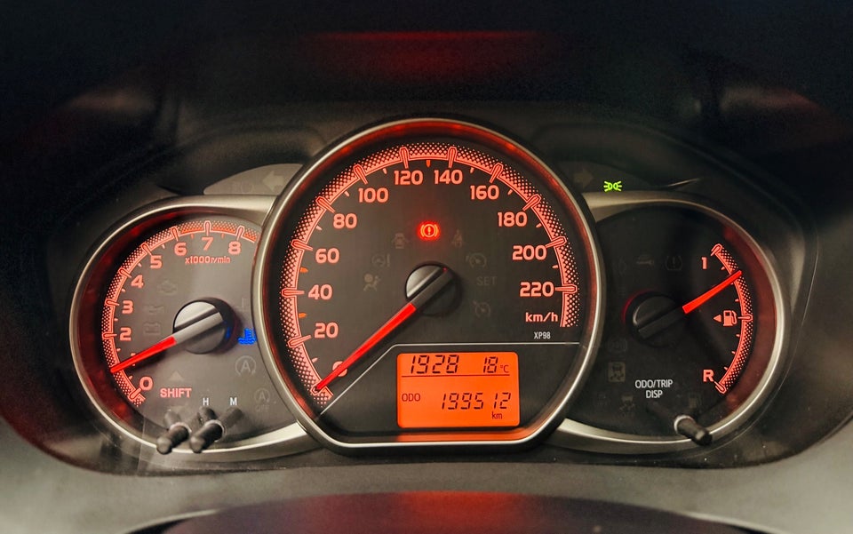 Toyota Yaris 1,0 VVT-i T2 5d