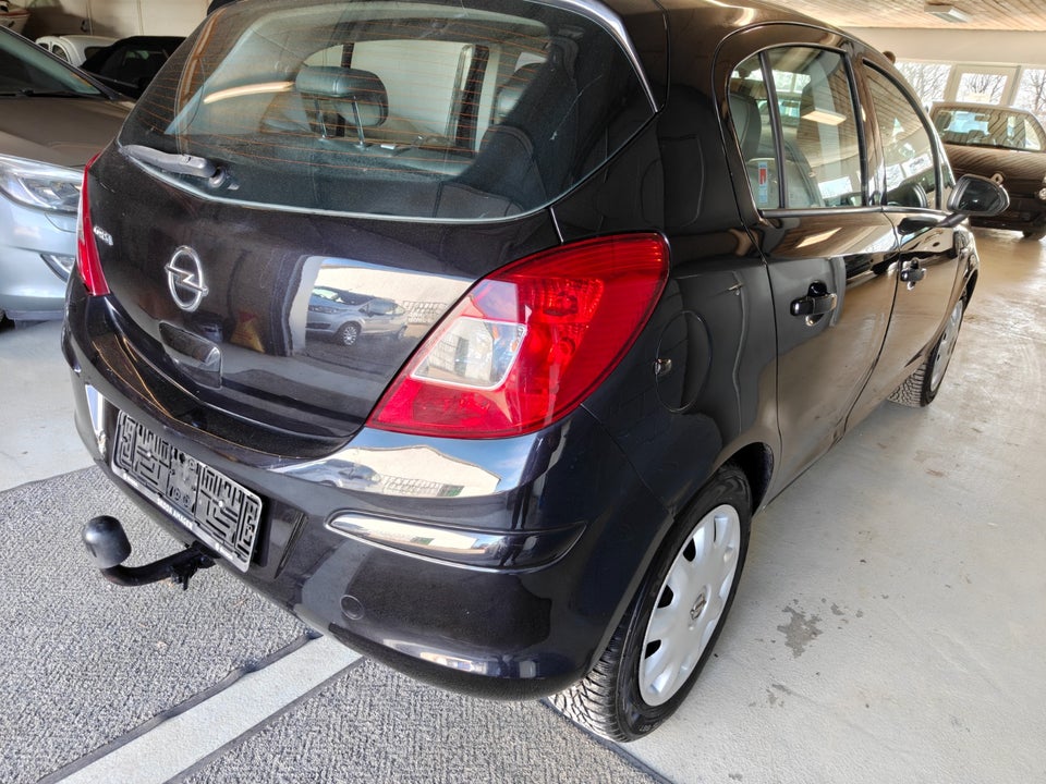 Opel Corsa 1,2 16V Cosmo 5d