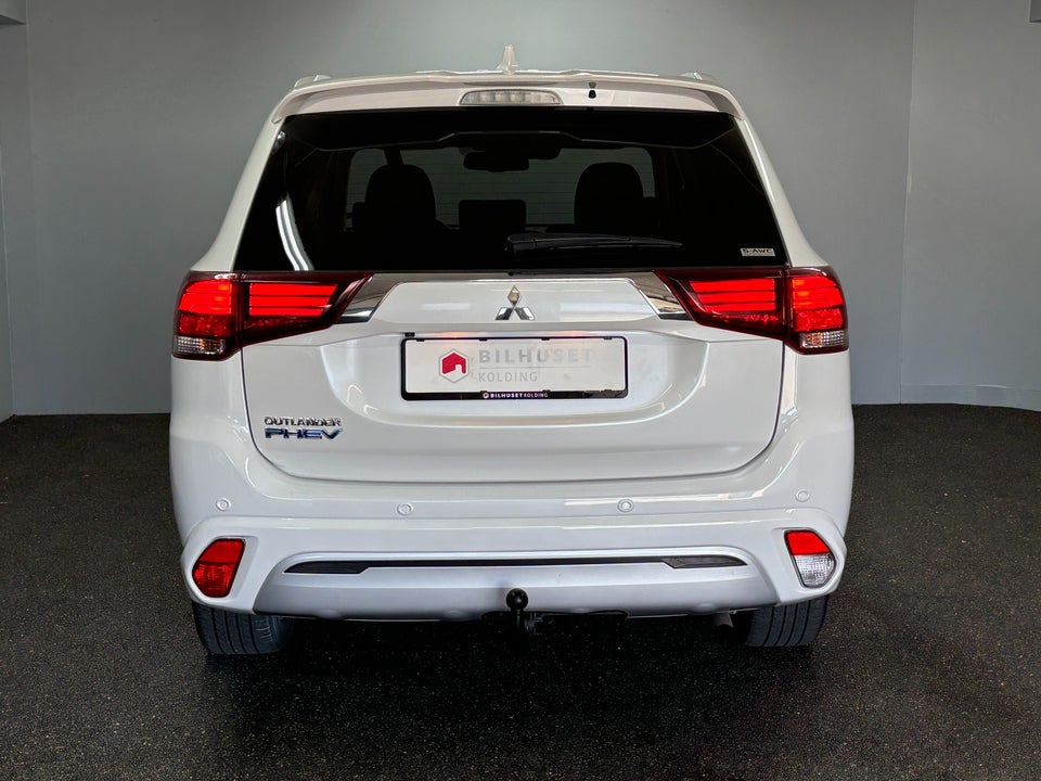 Mitsubishi Outlander 2,4 PHEV Intense CVT 4WD 5d