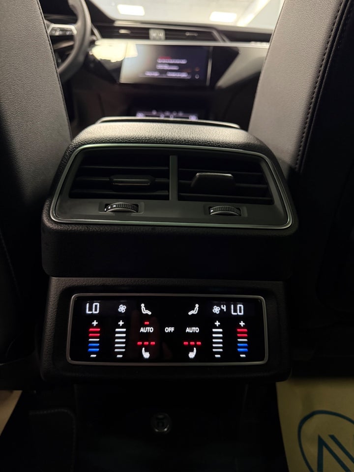 Audi e-tron 55 S-line quattro 5d