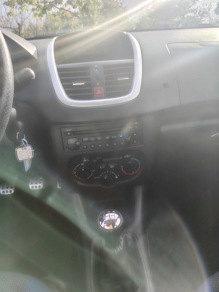 Peugeot 206+ 1,4 Generation 5d