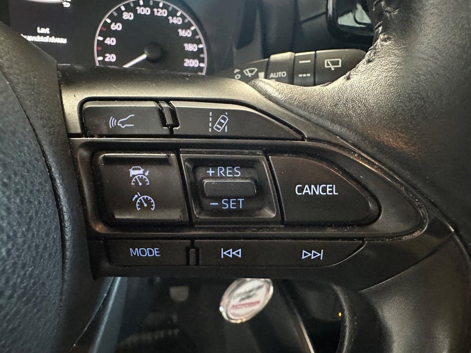 Toyota Yaris 1,0 Essential Van 5d