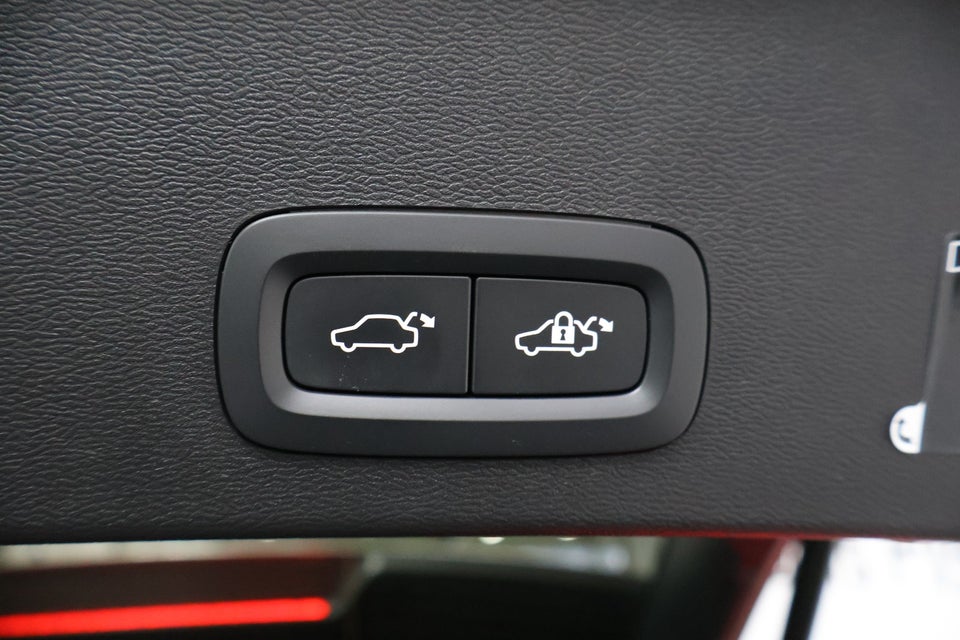 Volvo XC40 1,5 T5 ReCharge Inscription aut. 5d