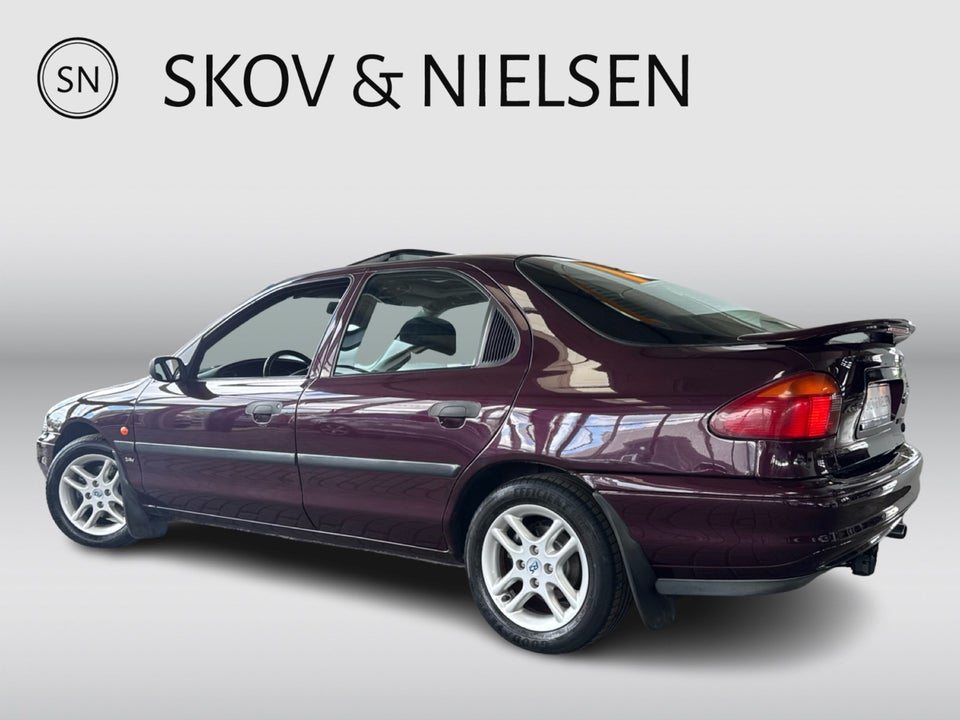 Ford Mondeo 2,5 V6 5d